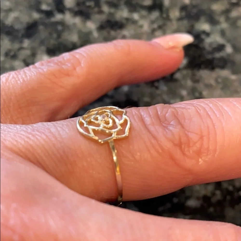 New Dainty Flower Ring 14K Real Gold Promise Ring size 7